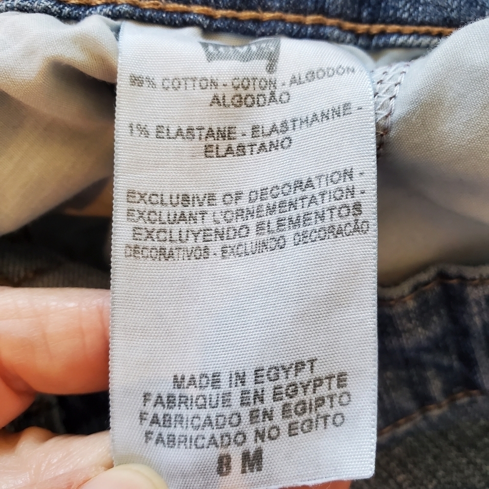 Levis Denim Jeans. Size 8 - Picture 8 of 8